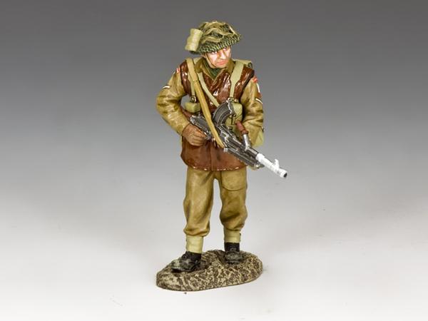 BBB005 - Walking Bren Gunner, Battle of the Bulge British, King & Country - Piers Christian Toy Soldiers - 1
